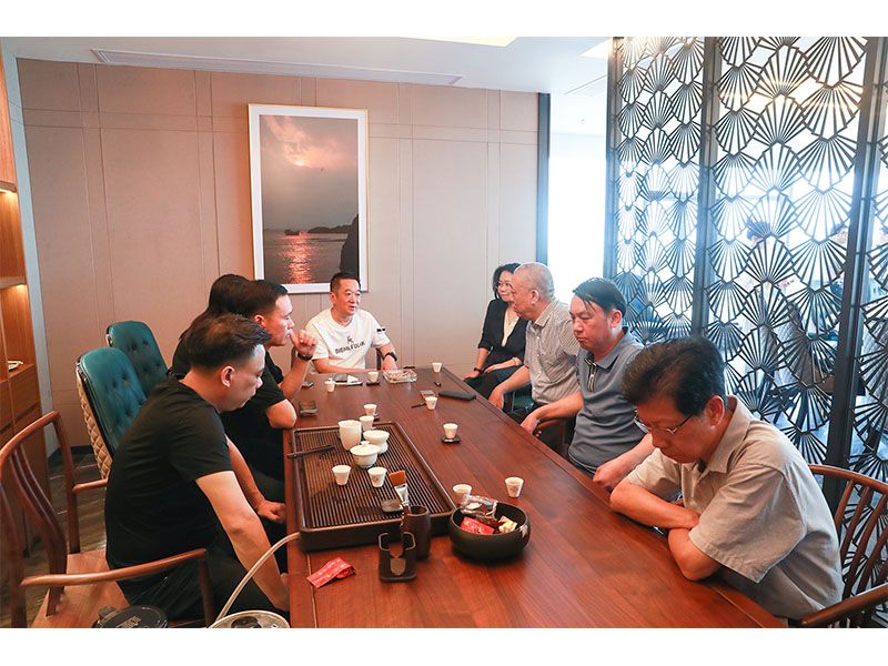 強強聯(lián)合！河南礦山黨委書記崔培軍與玉昆鋼鐵等進行洽談