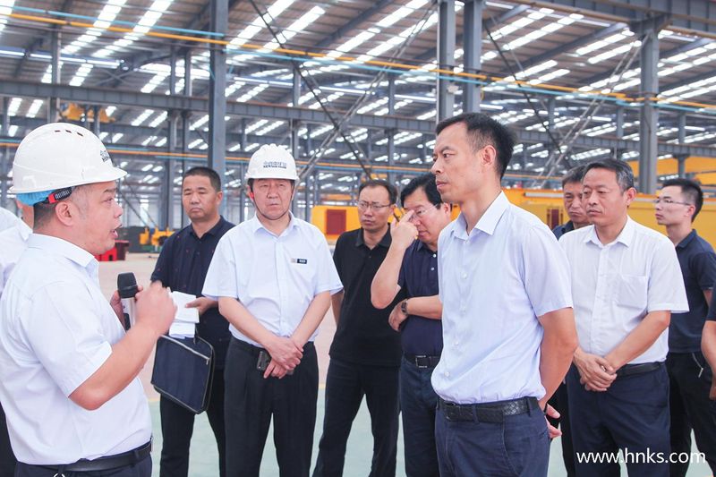 縣委書記秦保建一行蒞臨河礦智能產(chǎn)業(yè)園調研